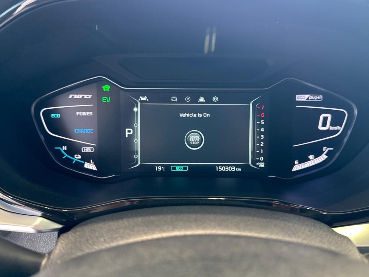 2022 Kia Niro Plug-In Hybrid SX Touring FWD Photo