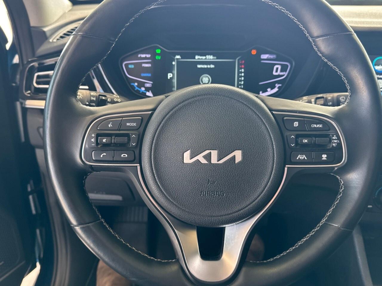 2022 Kia Niro Plug-In Hybrid SX Touring FWD Photo