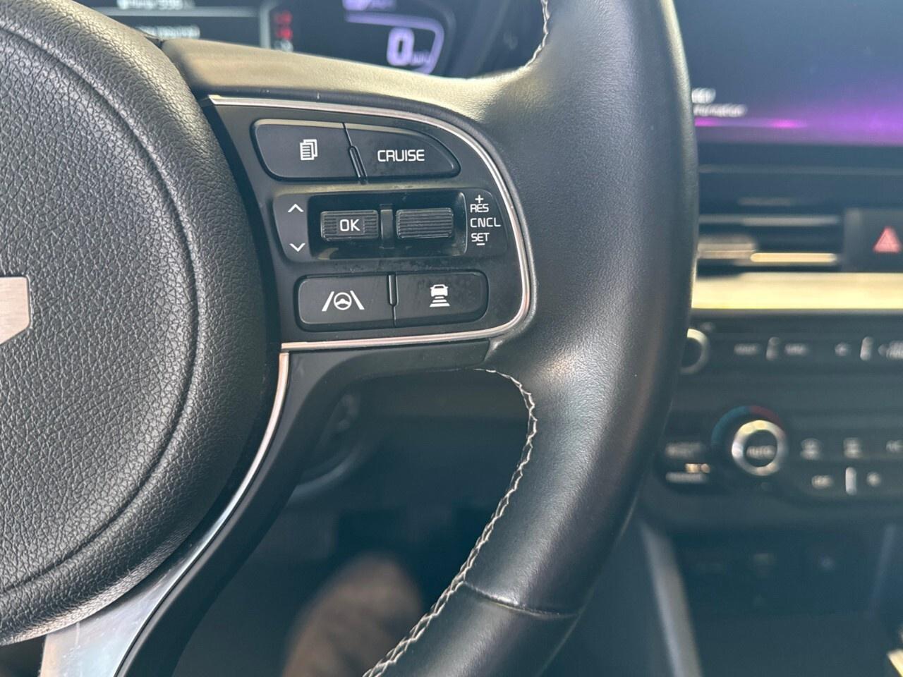 2022 Kia Niro Plug-In Hybrid SX Touring FWD Photo