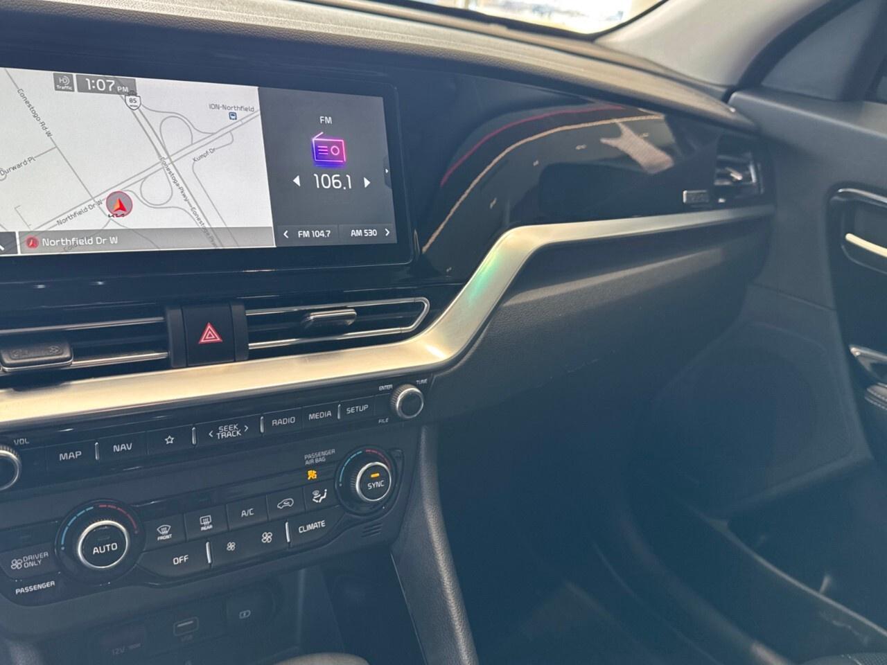 2022 Kia Niro Plug-In Hybrid SX Touring FWD Photo