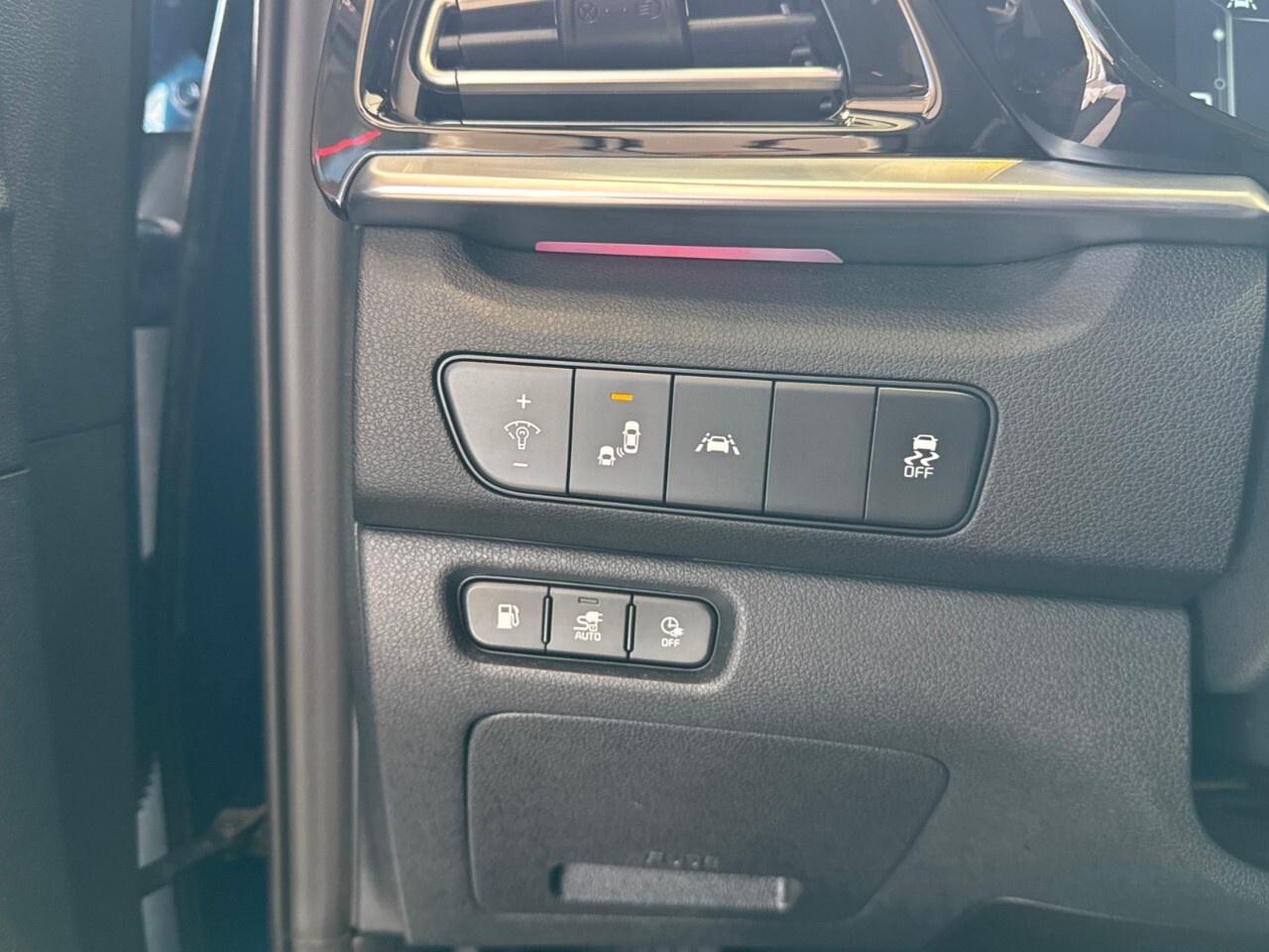 2022 Kia Niro Plug-In Hybrid SX Touring FWD Photo