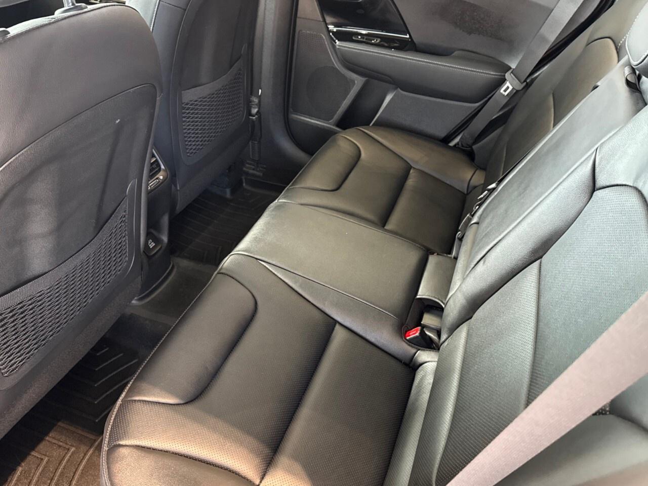 2022 Kia Niro Plug-In Hybrid SX Touring FWD Photo