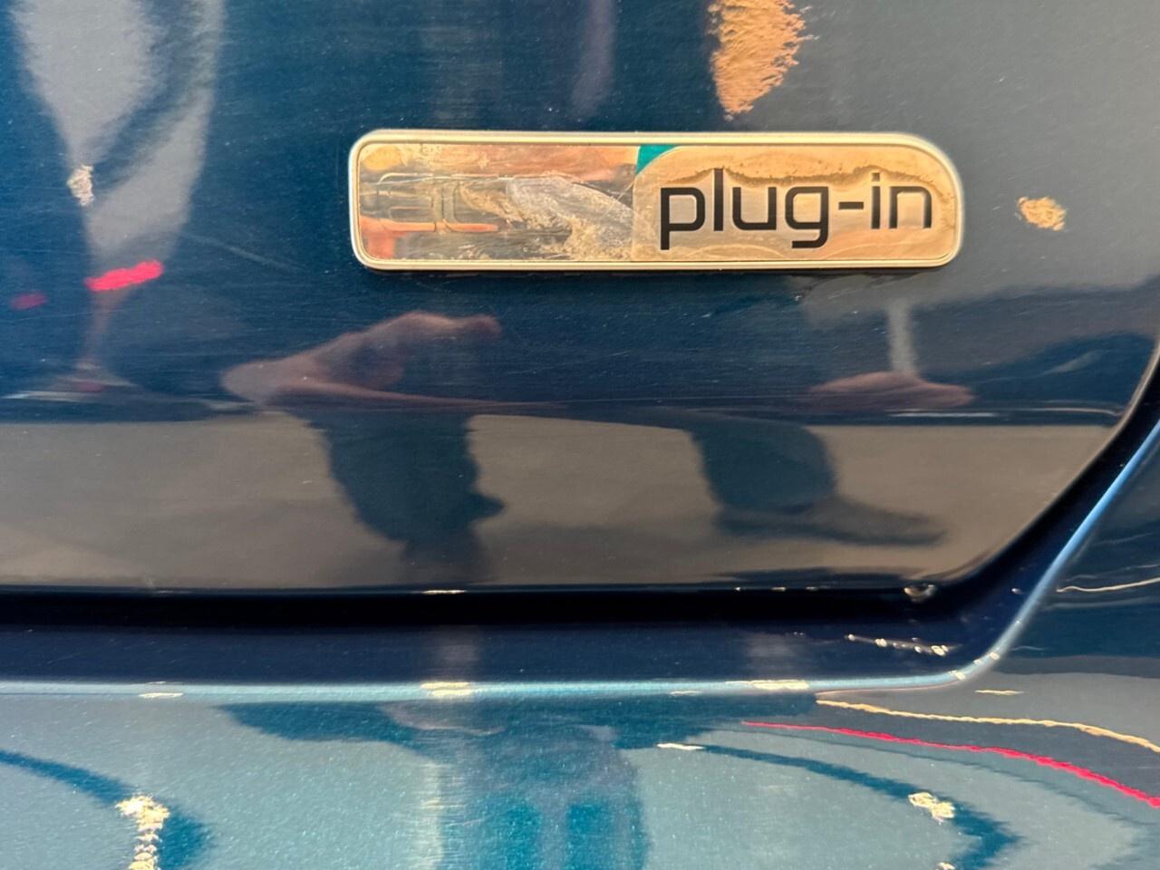 2022 Kia Niro Plug-In Hybrid SX Touring FWD Photo