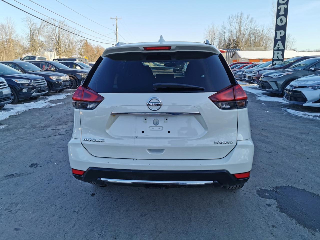 2018 Nissan Rogue SV AWD Photo