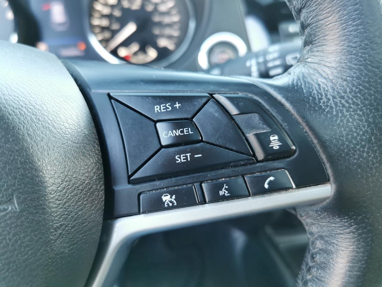 2018 Nissan Rogue SV AWD Photo