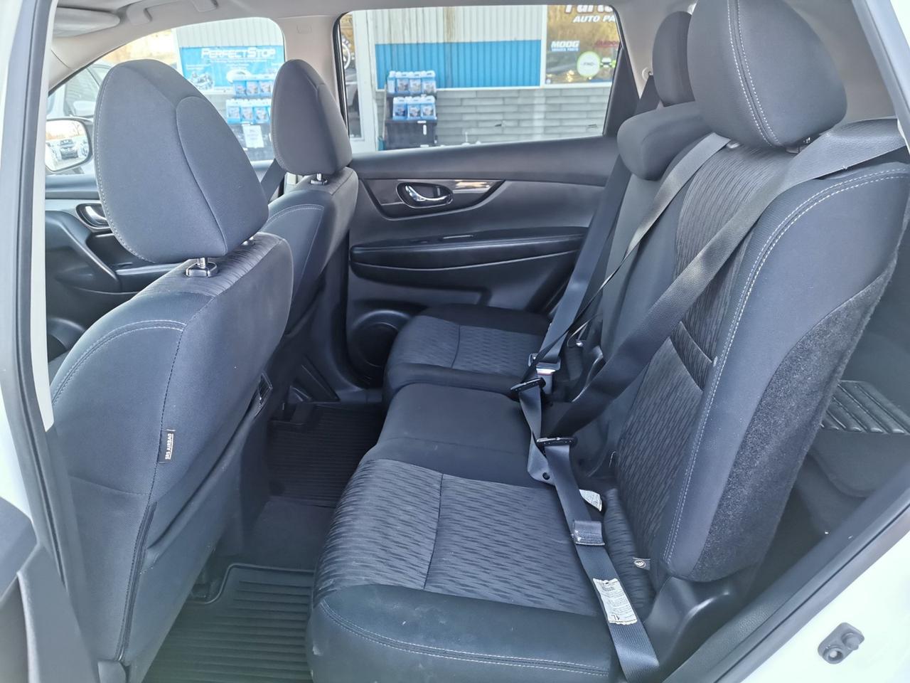 2018 Nissan Rogue SV AWD Photo