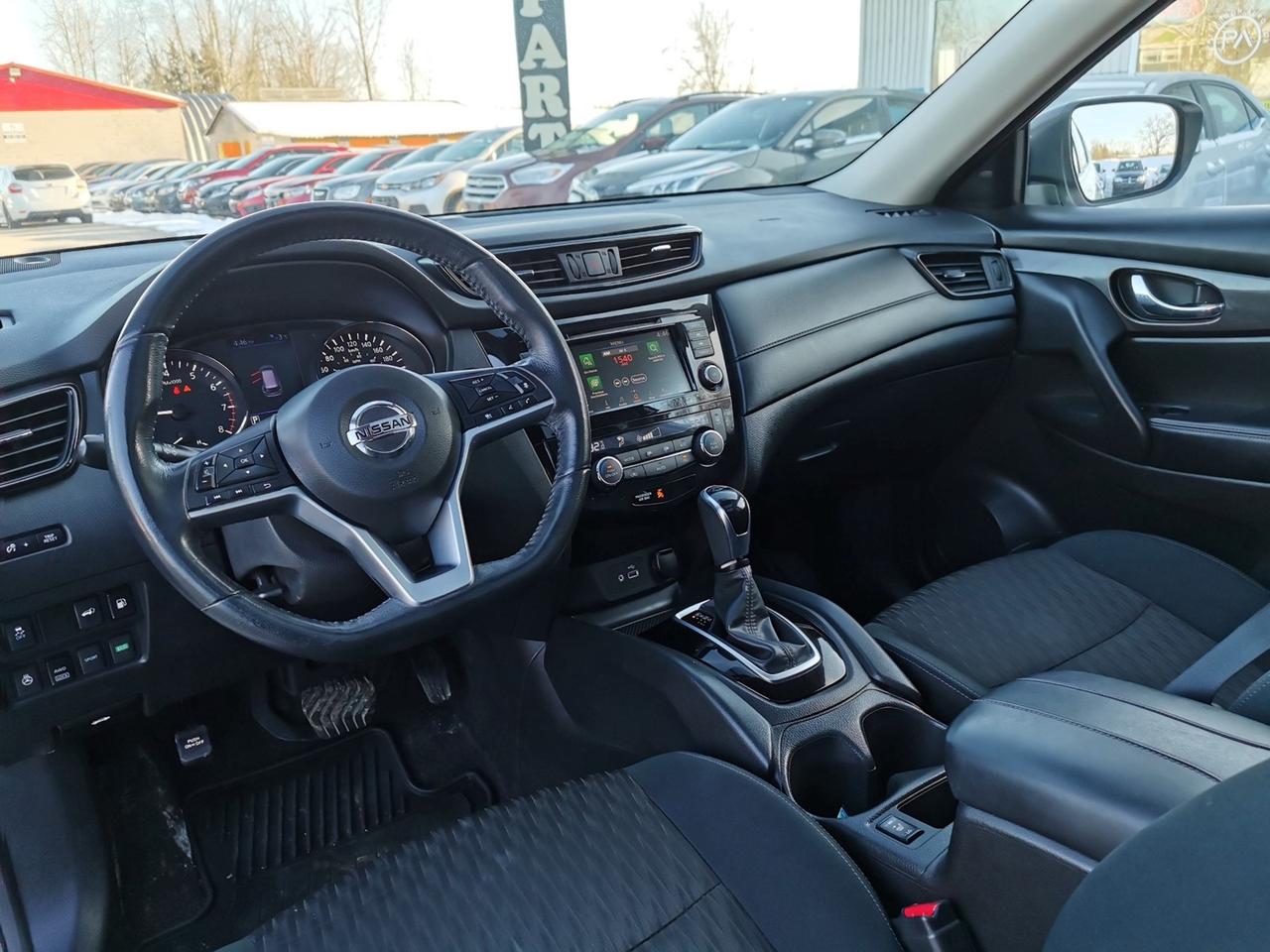 2018 Nissan Rogue SV AWD Photo