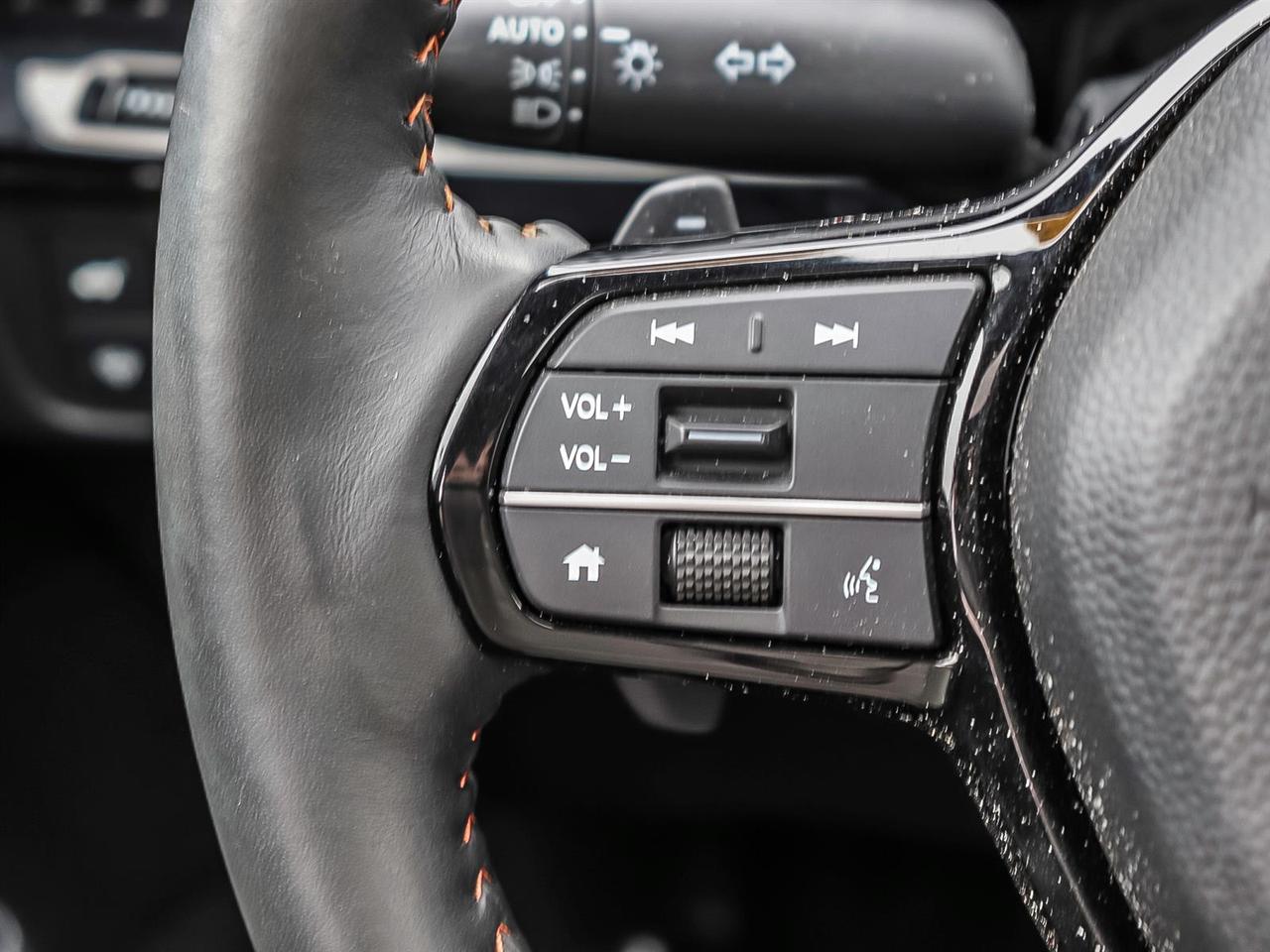 2024 Honda CR-V Hybrid Touring Photo