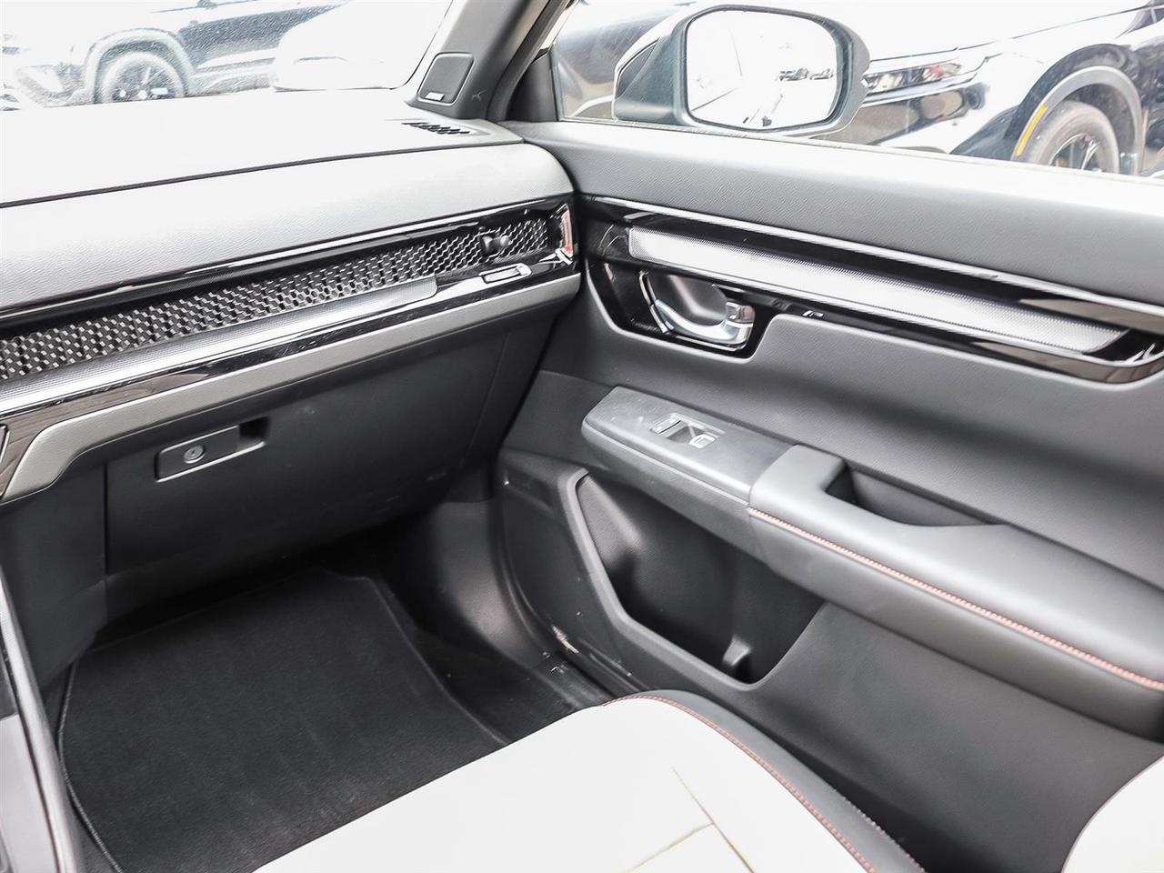 2024 Honda CR-V Hybrid Touring Photo