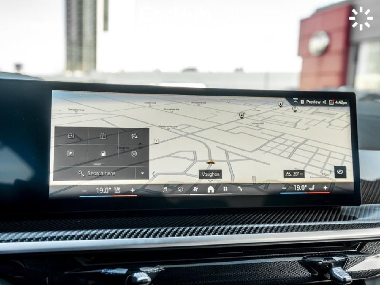 2025 BMW X6 xDrive40i M Package Panoroof Heads Up Display Harman Kardon Photo