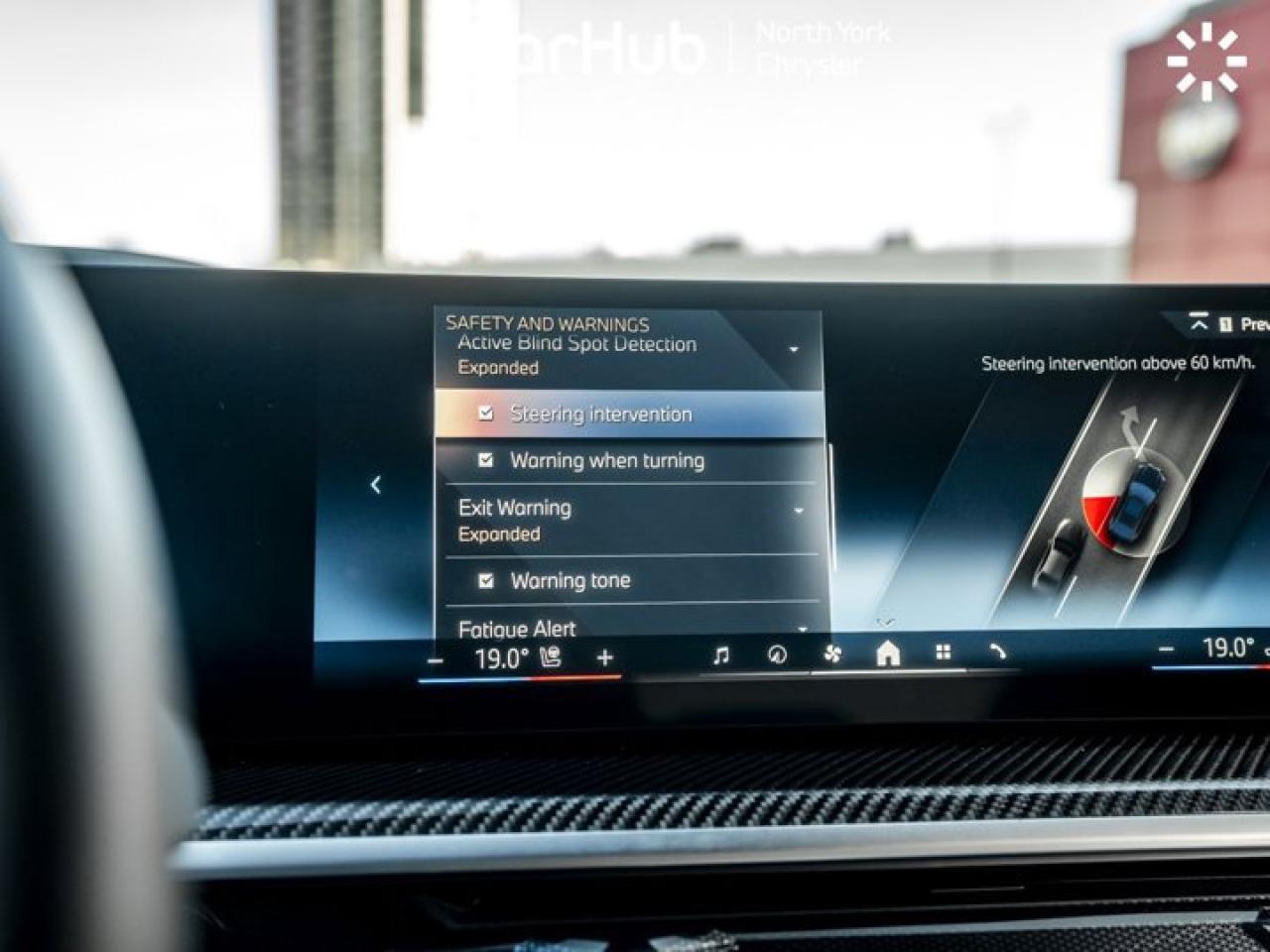 2025 BMW X6 xDrive40i M Package Panoroof Heads Up Display Harman Kardon Photo