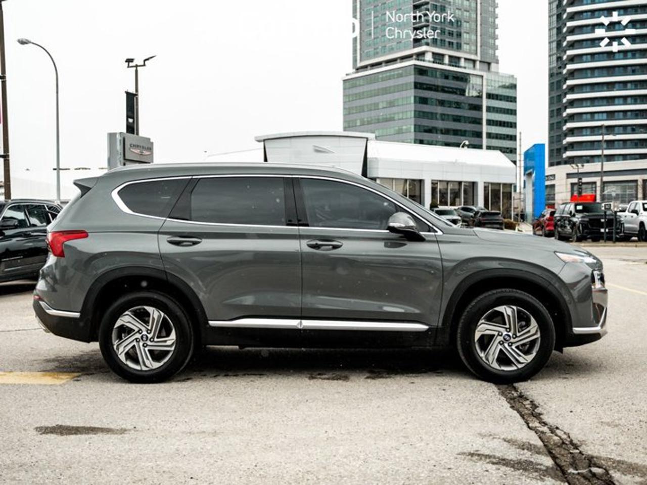 2022 Hyundai Santa Fe Preferred AWD w/Trend Package Panoroof Apple CarPlay Android Auto Photo