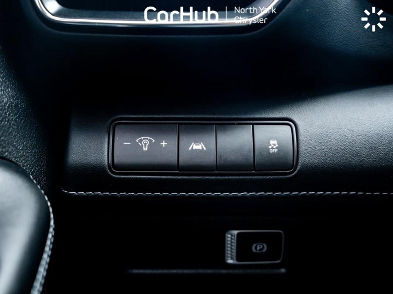 2022 Hyundai Santa Fe Preferred AWD w/Trend Package Panoroof Apple CarPlay Android Auto Photo