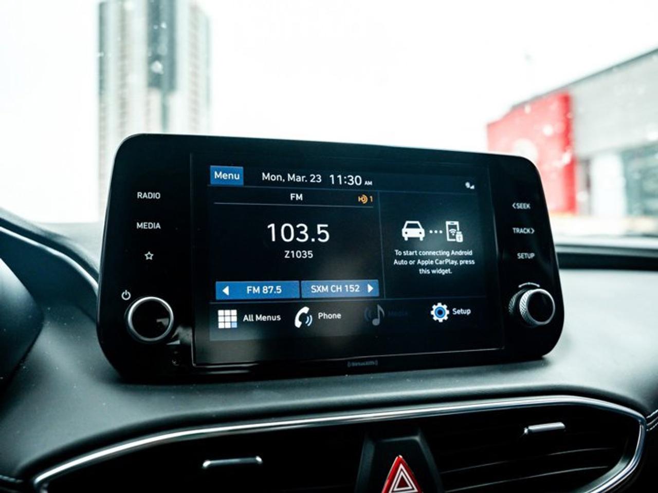 2022 Hyundai Santa Fe Preferred AWD w/Trend Package Panoroof Apple CarPlay Android Auto Photo