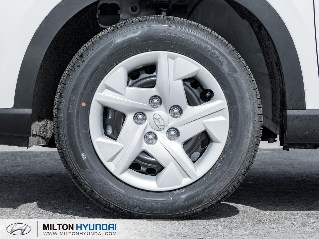 2026 Hyundai Venue Essential 4dr Front-Wheel Drive Photo3