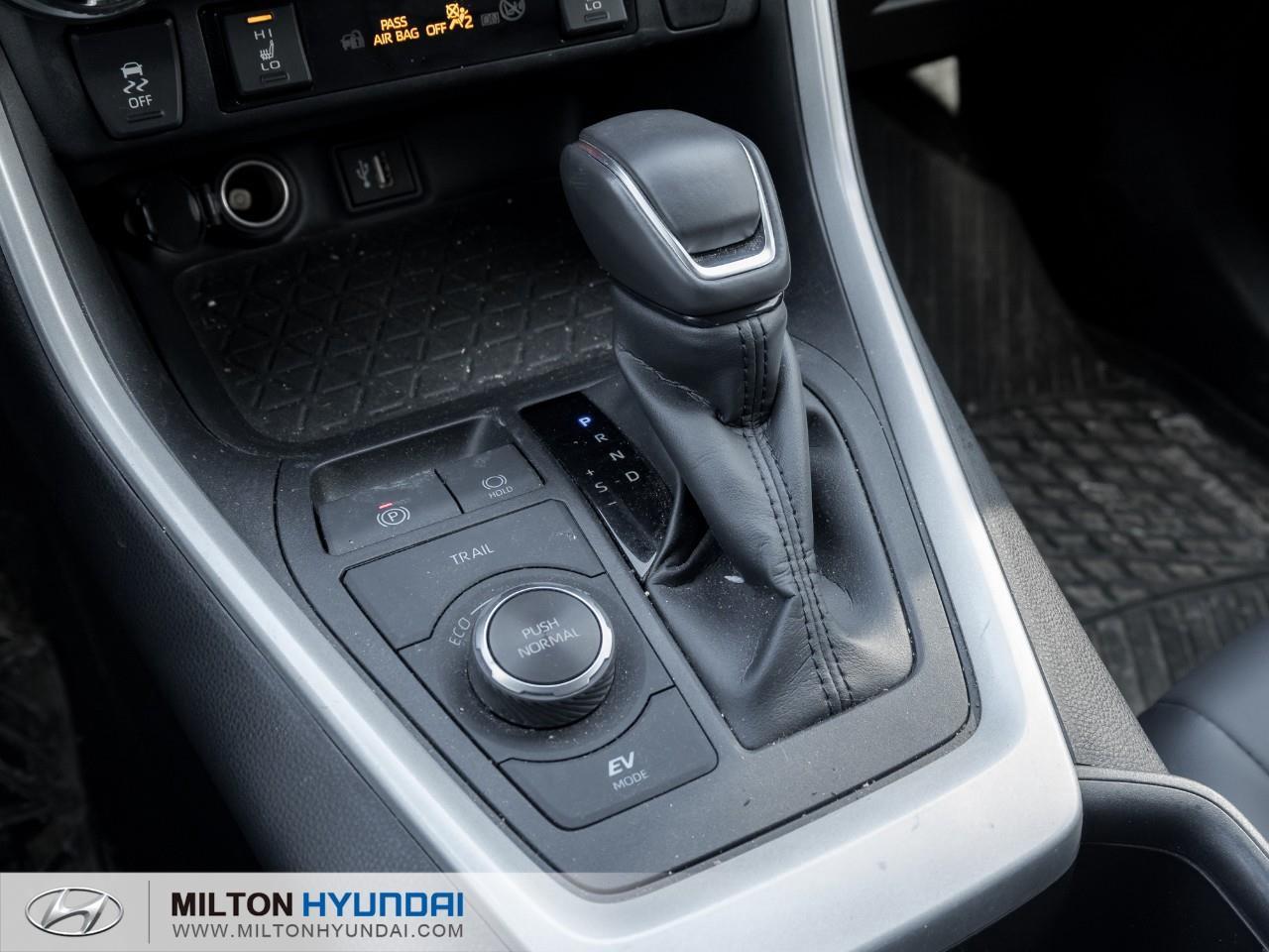 2025 Toyota RAV4 Hybrid XLE 4dr All-Wheel Drive Photo