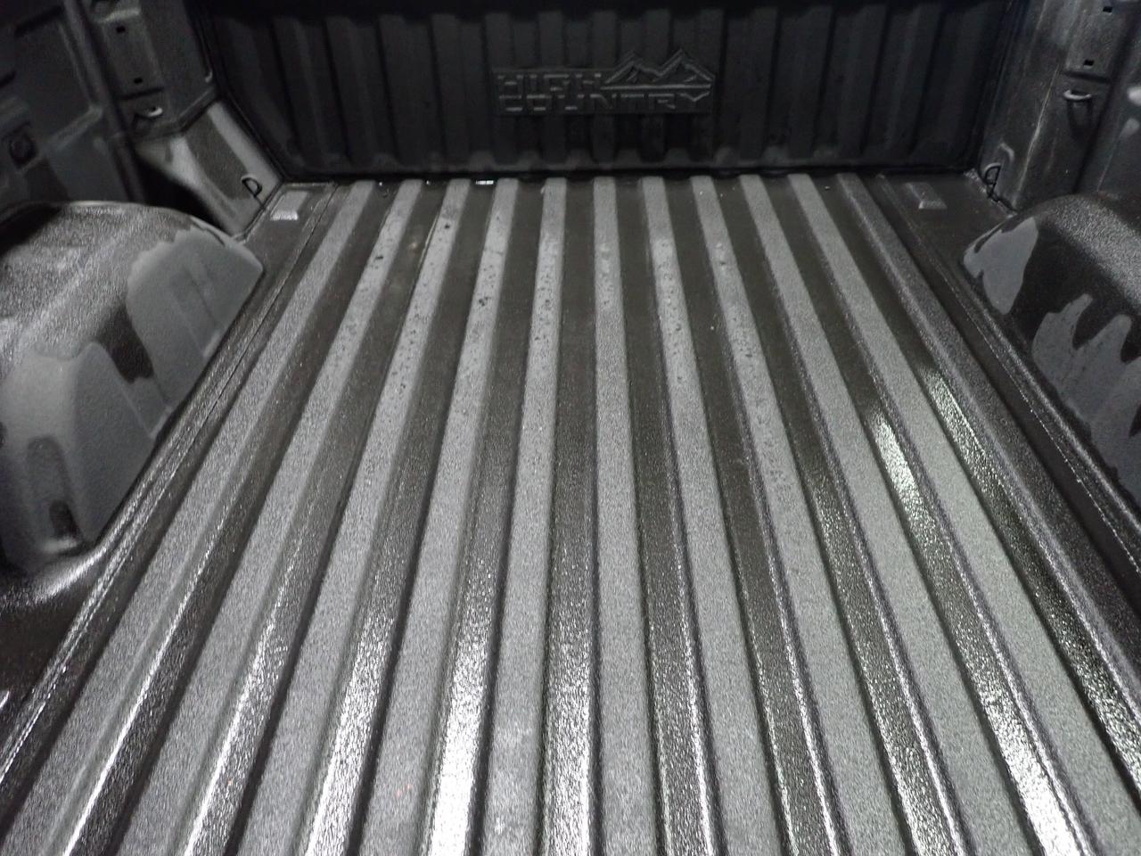 2024 Chevrolet Silverado 1500 High Country 5.5 BOX 4WD CREW LEATHER NAVI SUNROOF *DIESEL* Photo