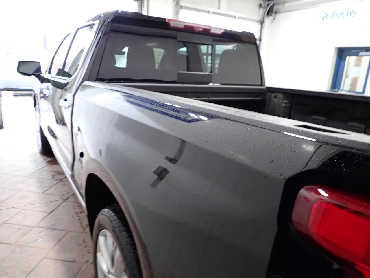2024 Chevrolet Silverado 1500 High Country 5.5 BOX 4WD CREW LEATHER NAVI SUNROOF *DIESEL* Photo