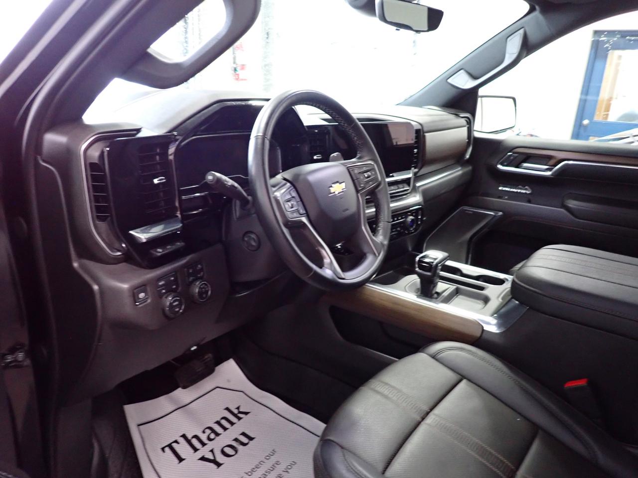2024 Chevrolet Silverado 1500 High Country 5.5 BOX 4WD CREW LEATHER NAVI SUNROOF *DIESEL* Photo