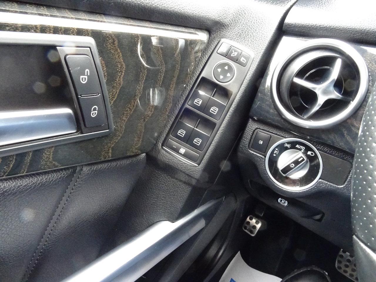 2015 Mercedes-Benz GLK-Class GLK 250 BlueTEC Photo