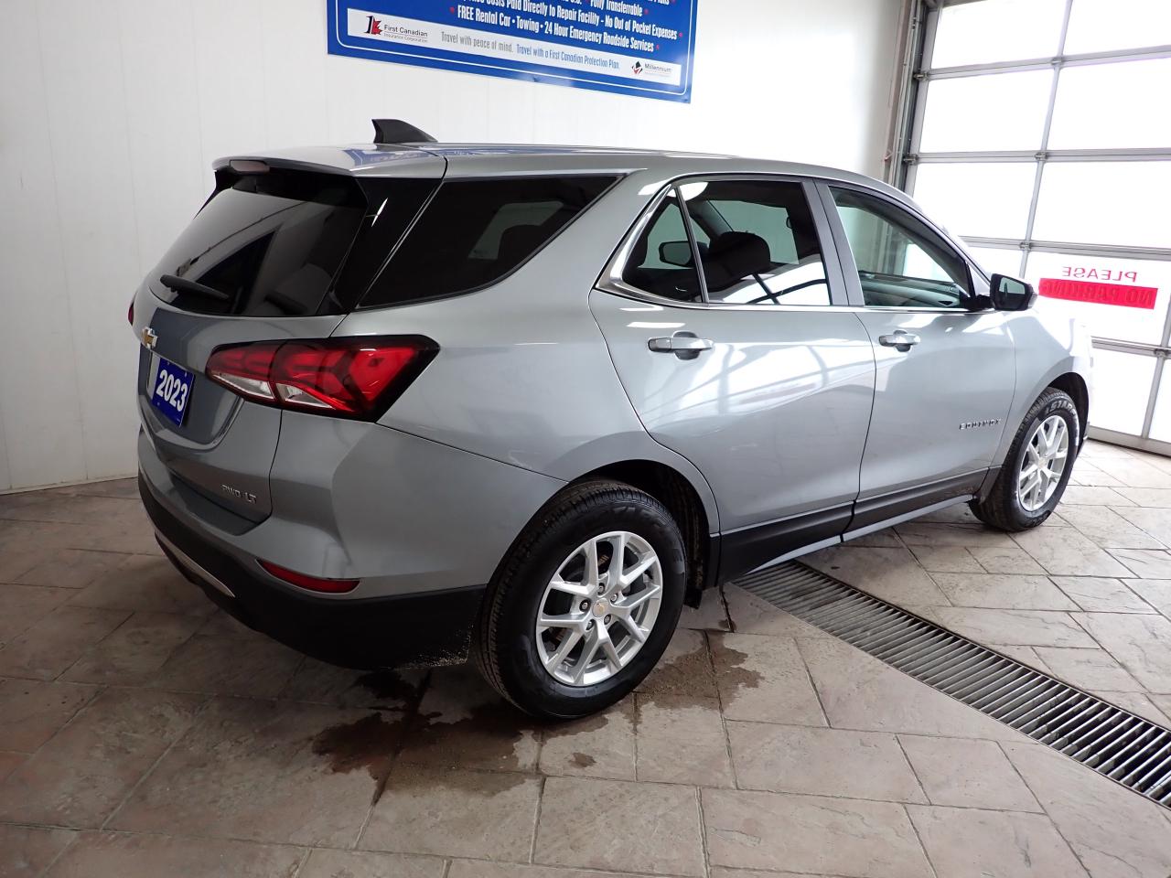 2023 Chevrolet Equinox LT AWD 4dr Photo