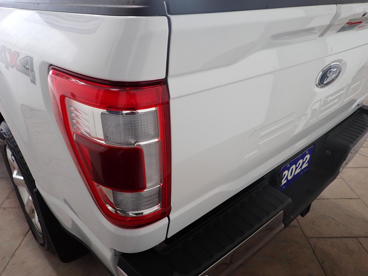 2022 Ford F-150 LARIAT SUPERCREW LEATHER NAVI SUNROOF 5.5 BOX 4WD Photo