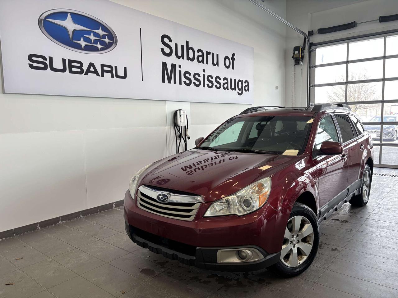 2012 Subaru Outback LIMITED Photo0