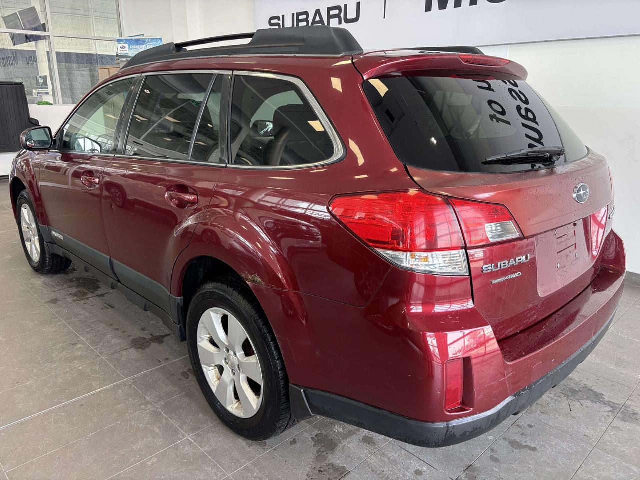 2012 Subaru Outback LIMITED Photo4