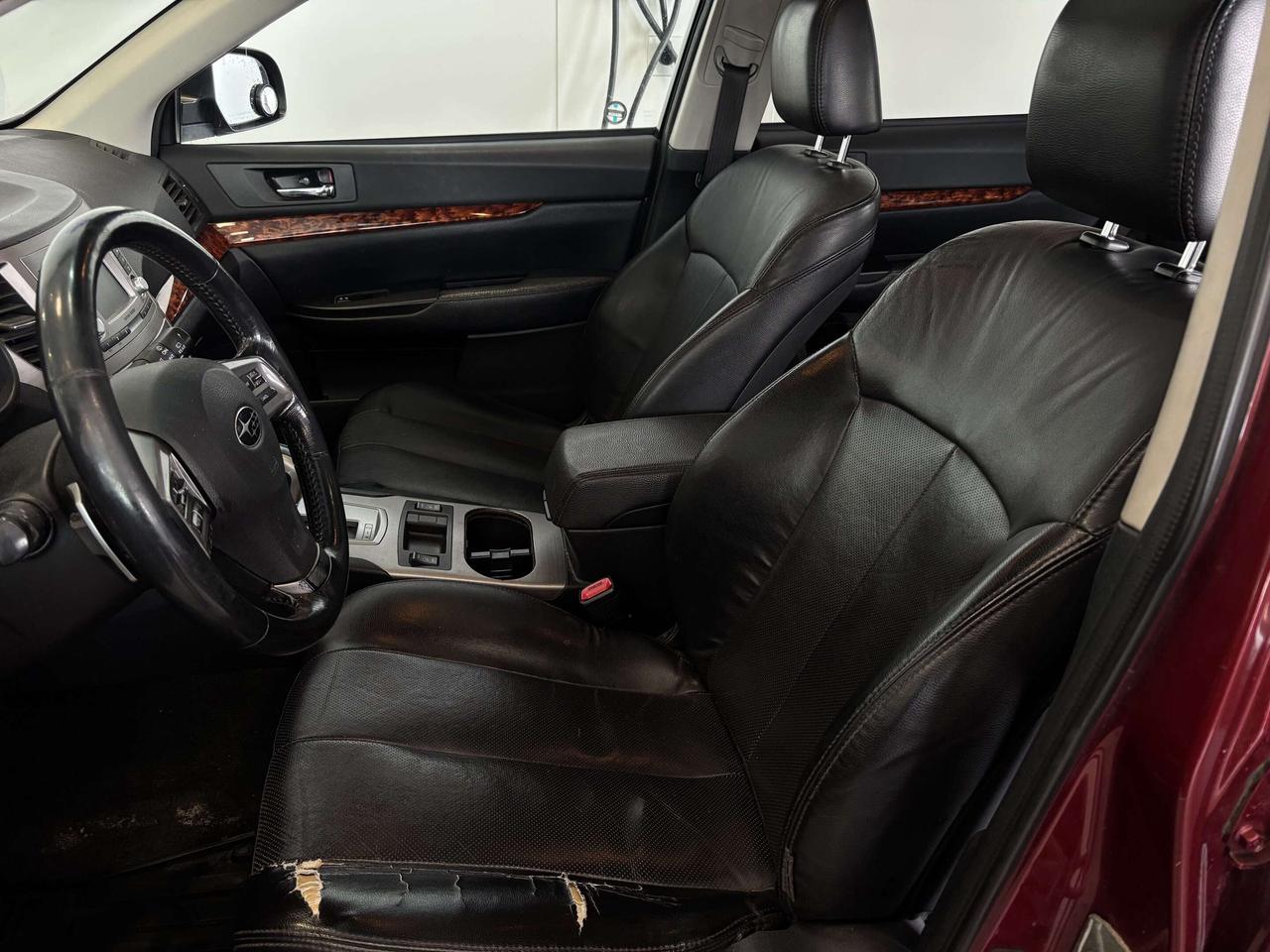 2012 Subaru Outback LIMITED Photo