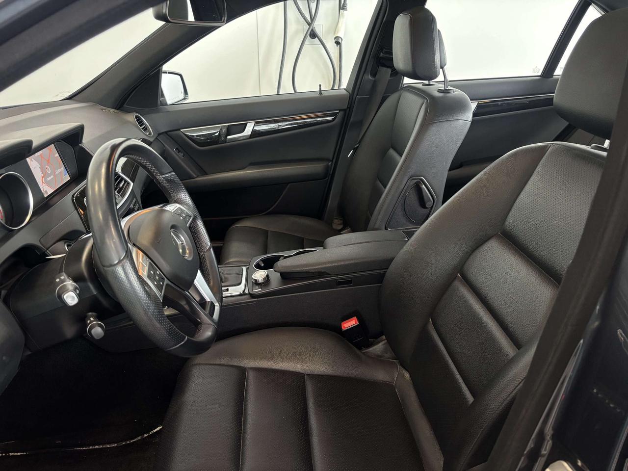 2013 Mercedes-Benz C-Class 4MATIC® Photo