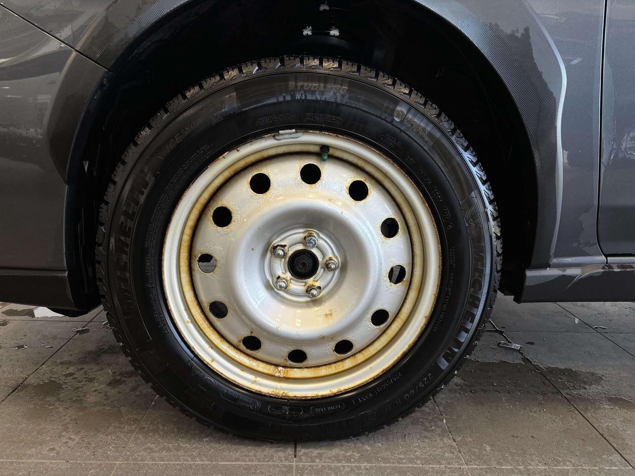 2020 Subaru Crosstrek 1 OWNER   LOW KM!   2 SETS OF RIMS/ TIRES!   AWD Photo