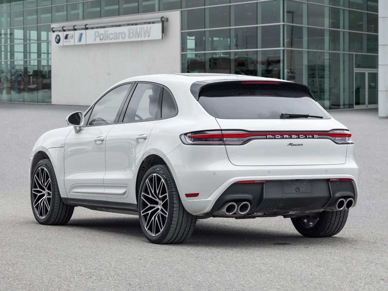 2023 Porsche Macan  Photo4