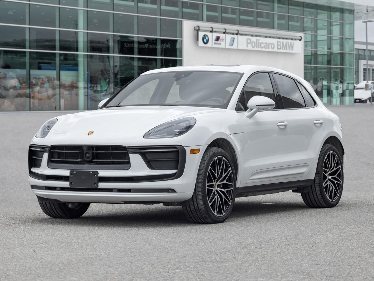 2023 Porsche Macan  Photo0