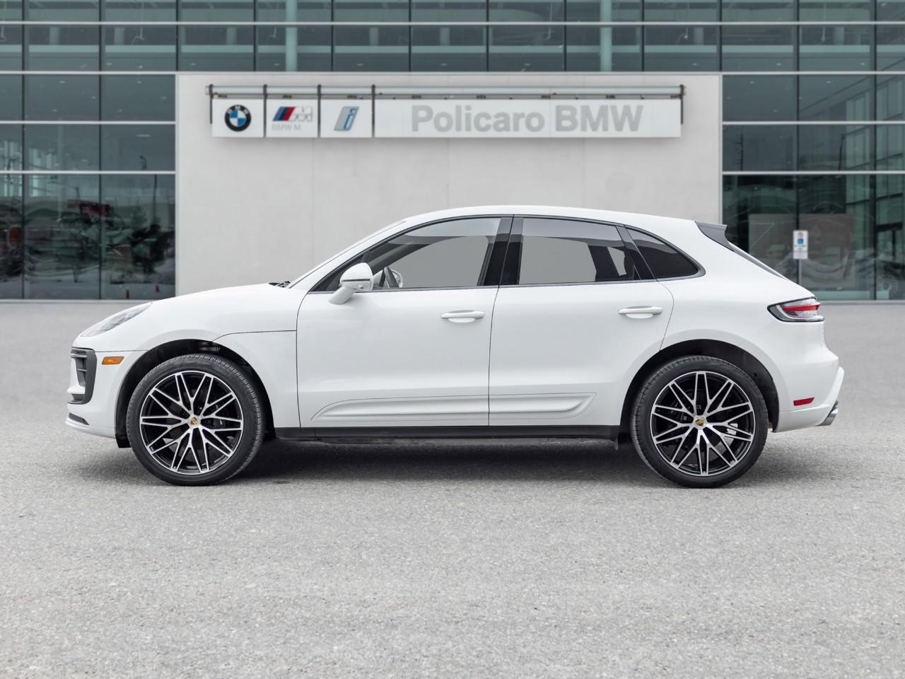 2023 Porsche Macan  Photo2
