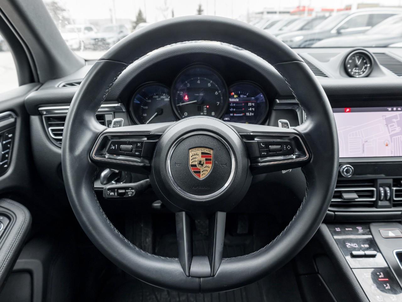 2023 Porsche Macan  Photo
