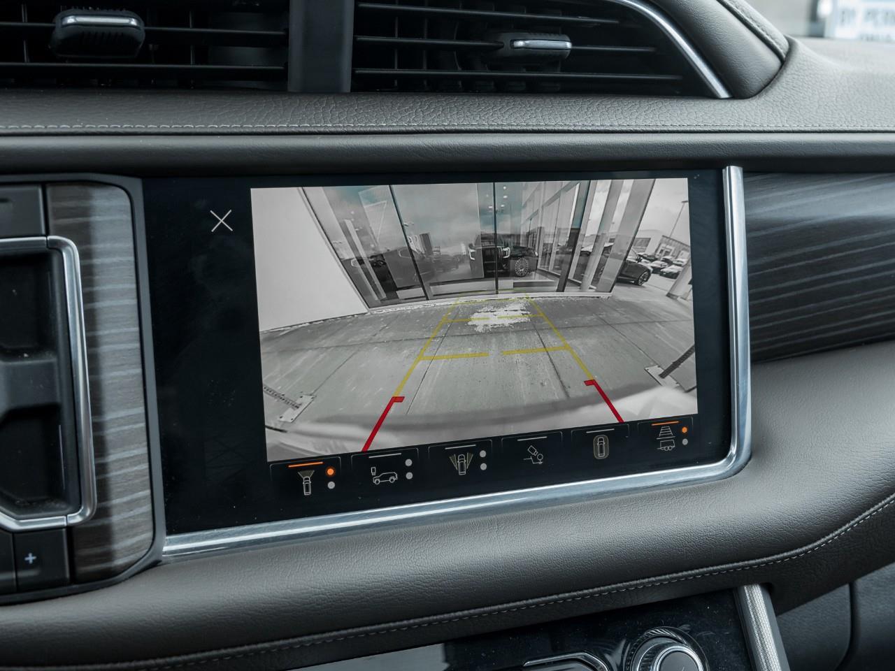 2023 GMC Yukon XL Denali 4x4 Photo