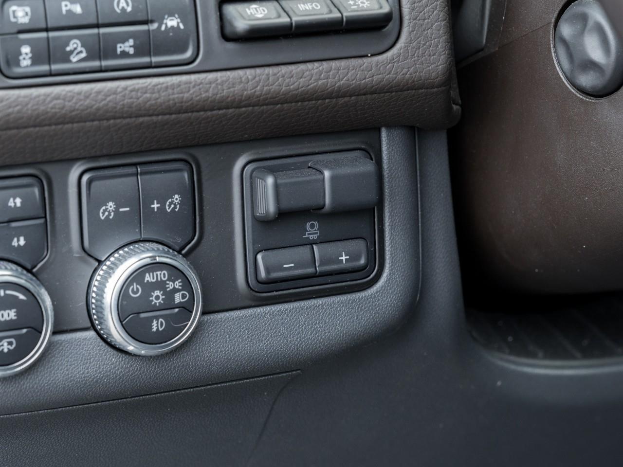 2023 GMC Yukon XL Denali 4x4 Photo