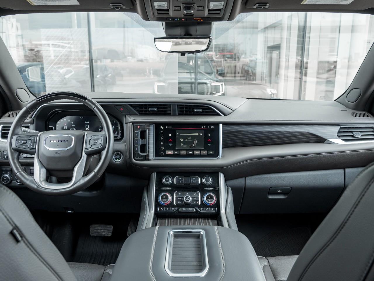 2023 GMC Yukon XL Denali 4x4 Photo