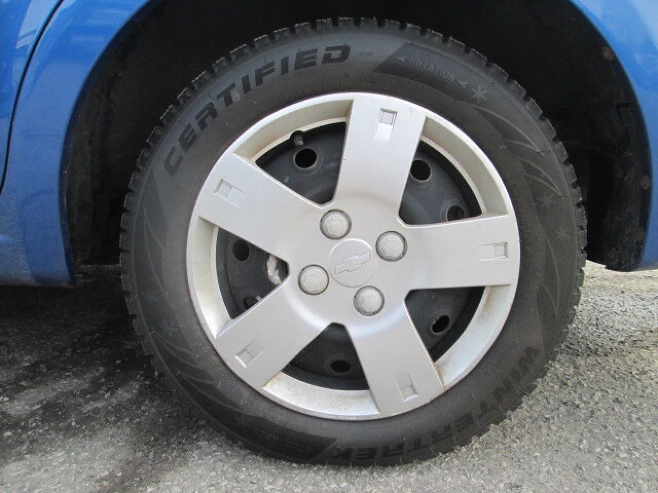 2009 Chevrolet Aveo 4dr Sdn LS, Air , Automatic. Photo4