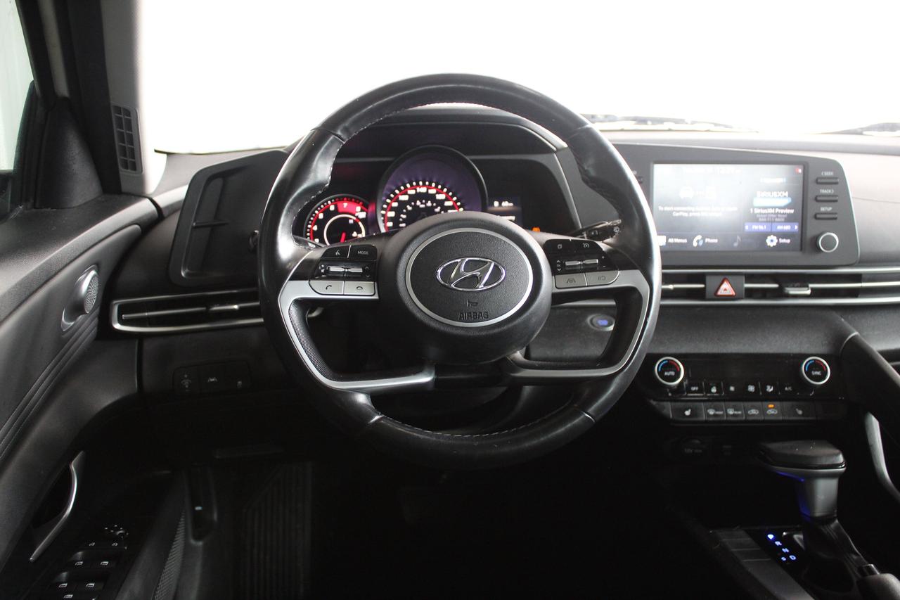 2021 Hyundai Elantra Preferred IVT w/Sun & Tech Package Photo
