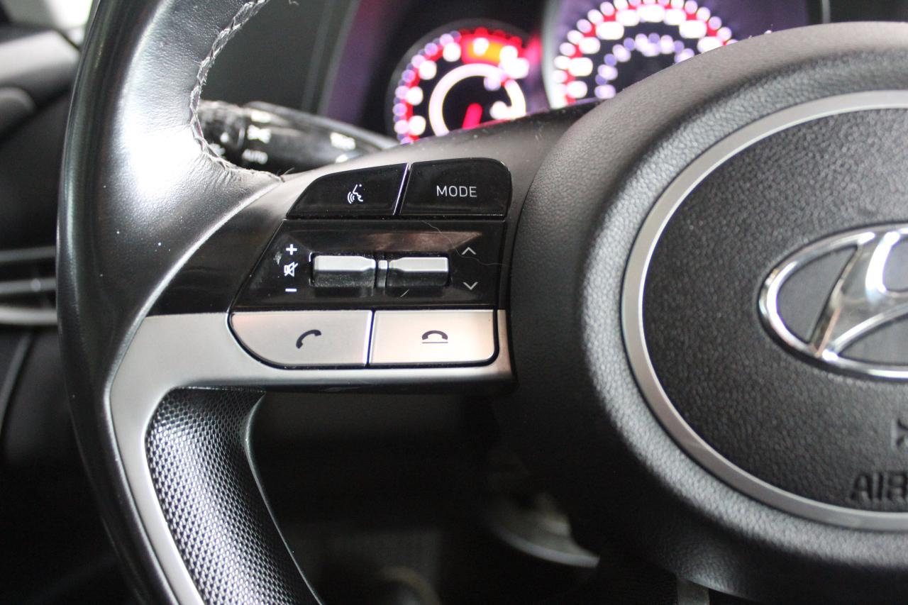 2021 Hyundai Elantra Preferred IVT w/Sun & Tech Package Photo