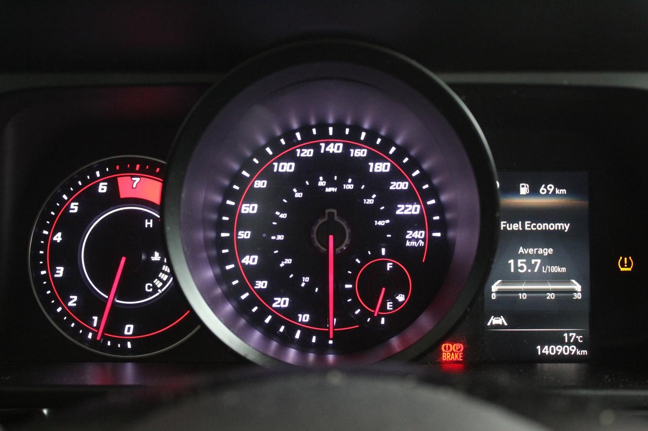 2021 Hyundai Elantra Preferred IVT w/Sun & Tech Package Photo