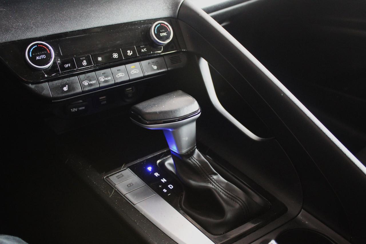 2021 Hyundai Elantra Preferred IVT w/Sun & Tech Package Photo