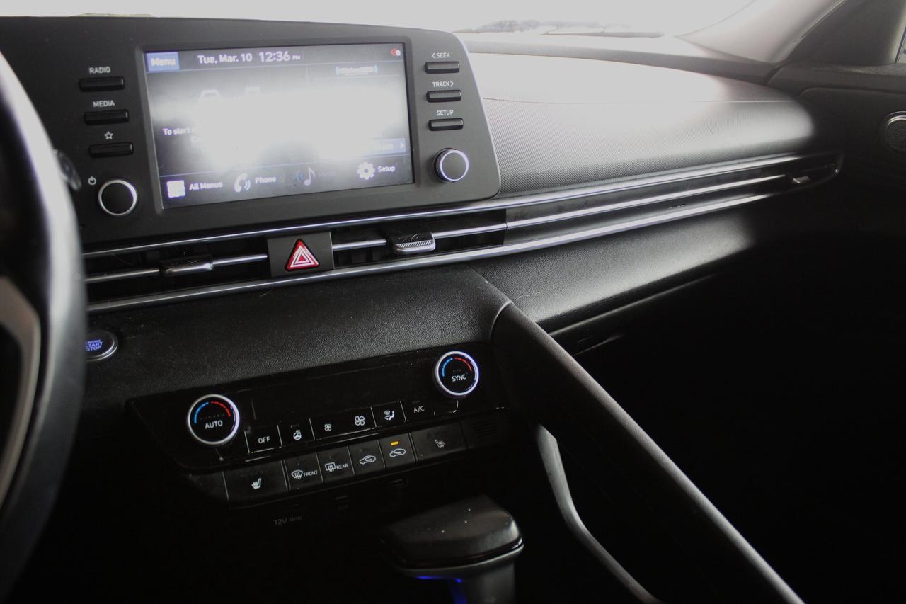 2021 Hyundai Elantra Preferred IVT w/Sun & Tech Package Photo