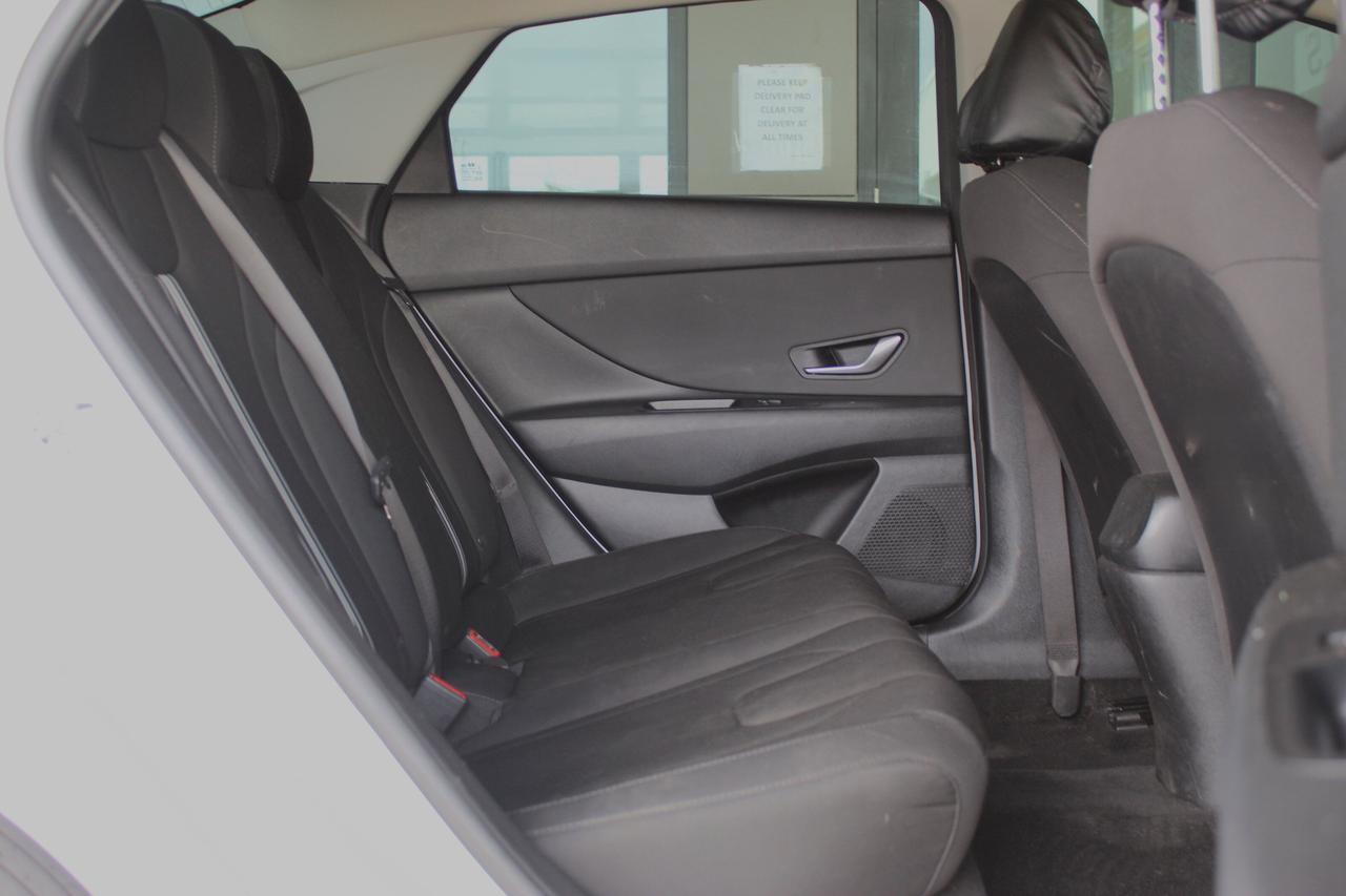 2021 Hyundai Elantra Preferred IVT w/Sun & Tech Package Photo