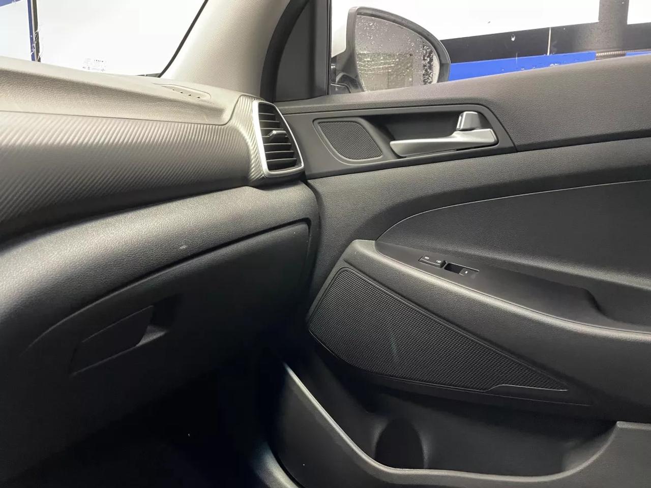 2021 Hyundai Tucson ESSENTIAL    HEATED SEATS   APPLE CARPLAY   ANDROI Photo