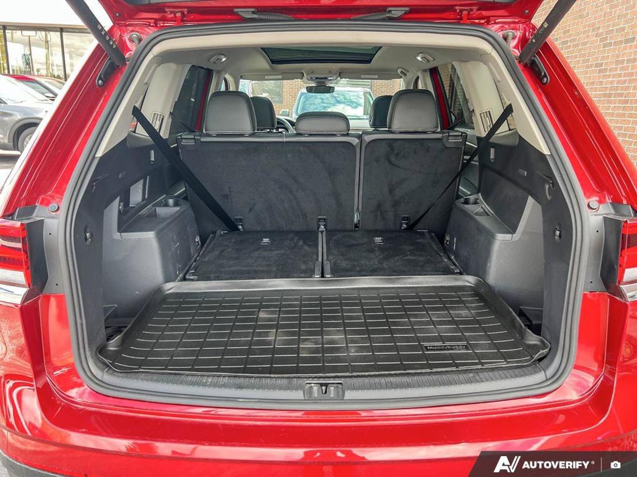 2024 Volkswagen Atlas Highline   ONE OWNER   LEATHER Photo