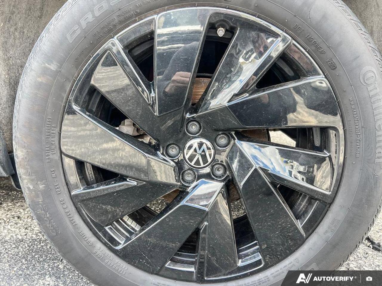 2024 Volkswagen Atlas Highline   ONE OWNER   LEATHER Photo