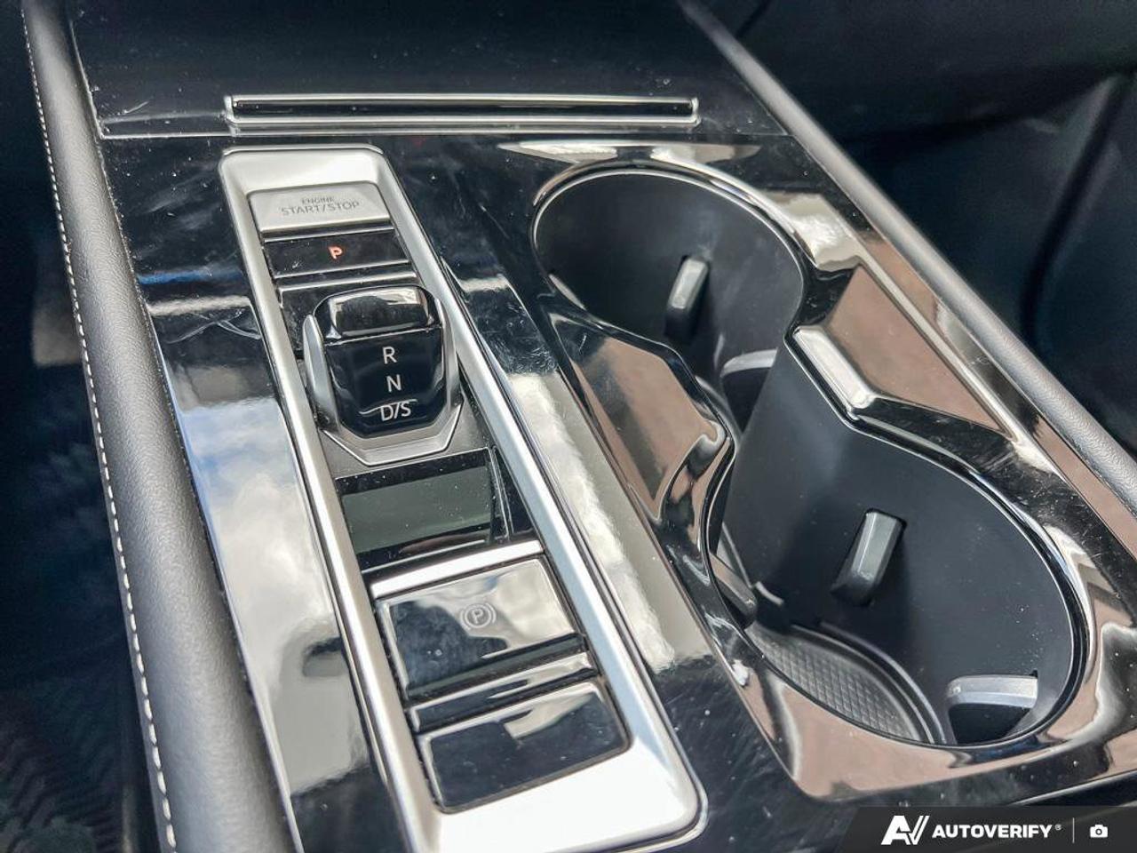 2024 Volkswagen Atlas Highline   ONE OWNER   LEATHER Photo