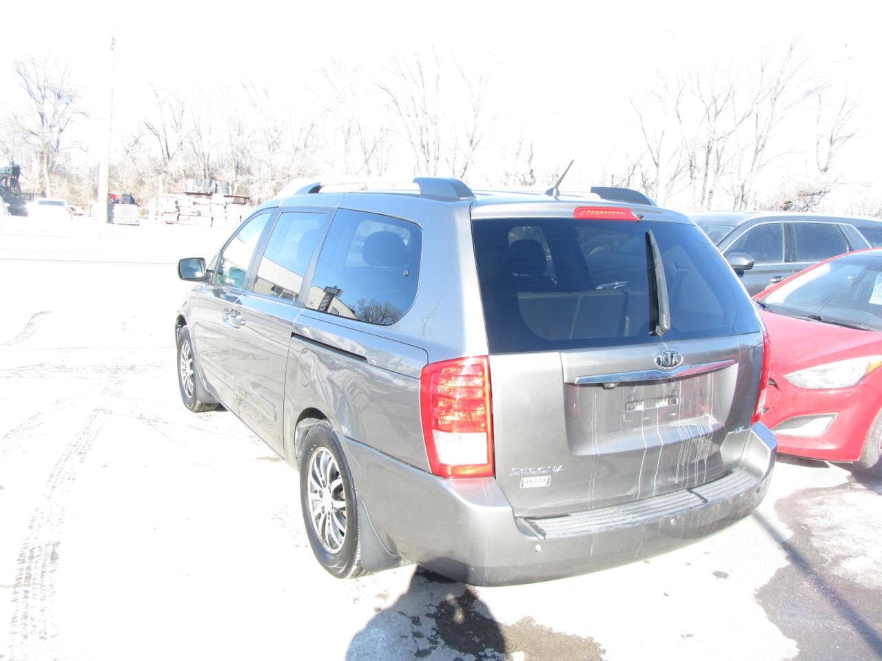 2011 Kia Sedona 4dr LWB EX Photo